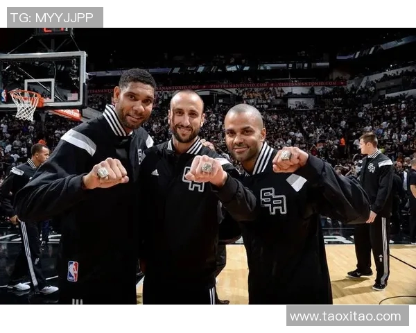 2001年NBA季后赛马刺与小牛的激烈对决回顾与分析