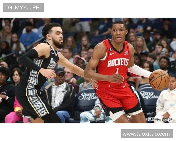 塔里伊森的崛起之路:从新秀到篮球明星的成长故事 塔里伊森的崛起之路:从新秀到篮球明星的成长故事