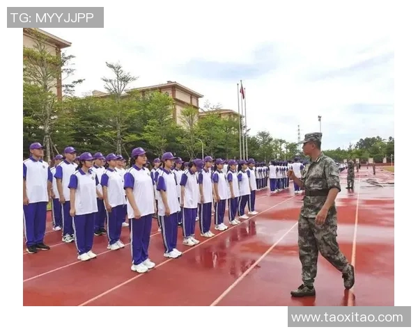 四中与清华附中激烈对决学生们展现青春风采与拼搏精神 四中与清华附中激烈对决学生们展现青春风采与拼搏精神