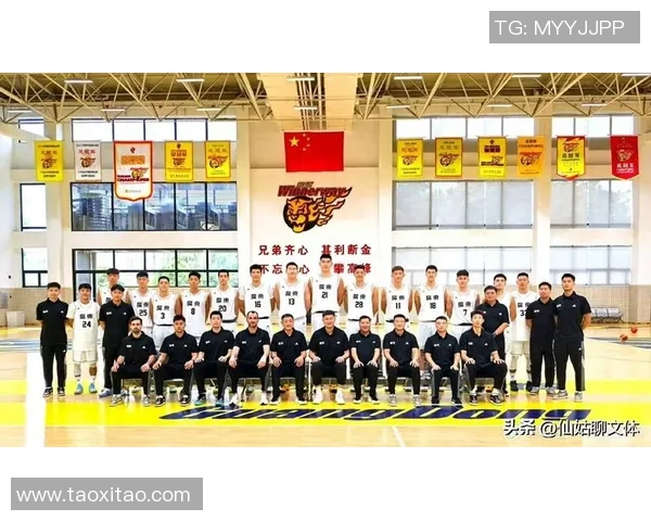 2013年CBA季后赛山东队对阵广东队的精彩对决回顾与分析