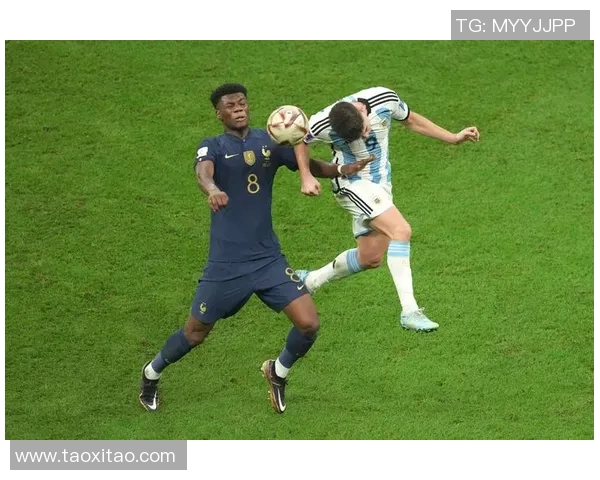 法国与乌拉圭足球对决精彩瞬间图片回顾与分析