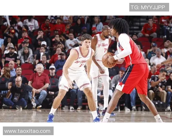 2017年火箭队与76人队激战回顾：一场精彩绝伦的NBA对决分析与亮点总结