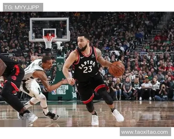 勇士与雄鹿对决女主播激情解说引发球迷热议 勇士与雄鹿对决女主播激情解说引发球迷热议