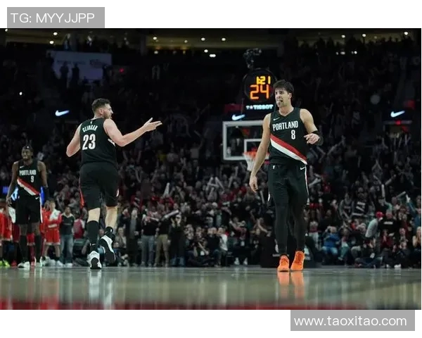 开拓者与勇士激战四月十九日季后赛精彩回顾与分析 开拓者与勇士激战四月十九日季后赛精彩回顾与分析