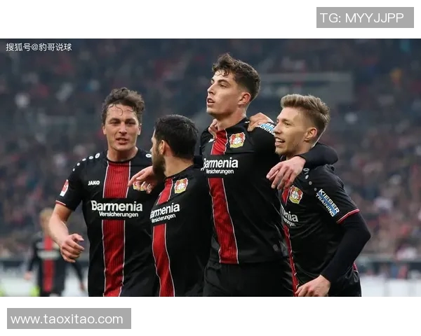 科罗拉与比尔舒华的较量揭示足球战术与团队合作的完美结合 科罗拉与比尔舒华的较量揭示足球战术与团队合作的完美结合