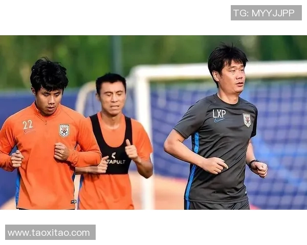 南京足球队逆袭之路：从低谷到辉煌的真实故事与奋斗历程